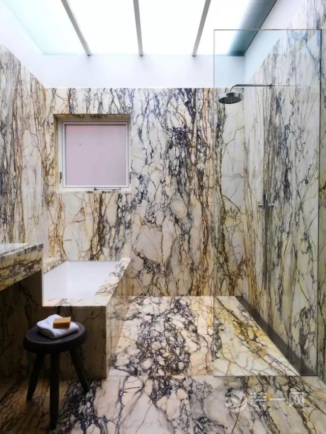 大理石浴室